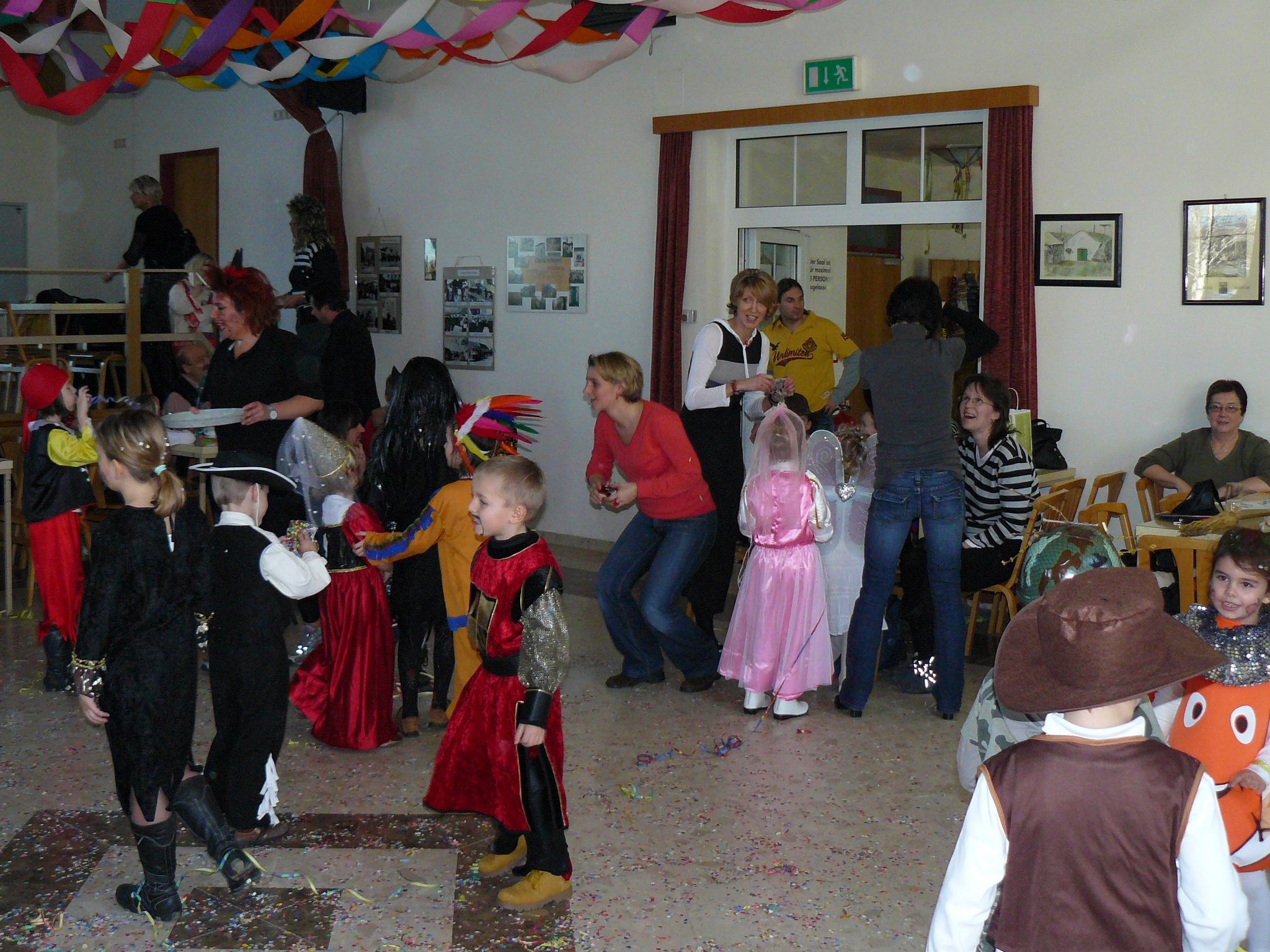 kinderball09 024.JPG