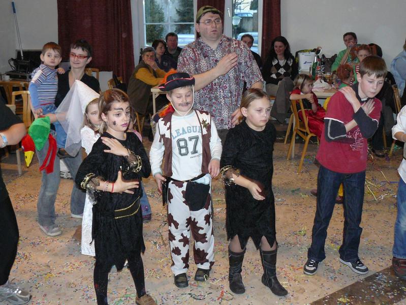 kinderball09 100.JPG