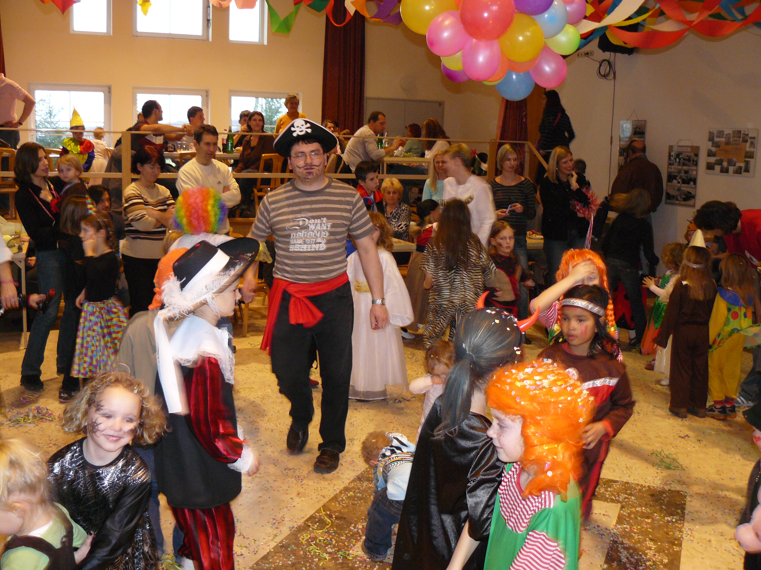 kinderball08 106.jpg