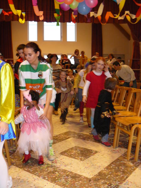 kinderball08 123.jpg