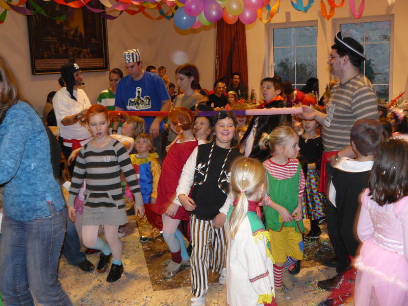 kinderball08 152.jpg