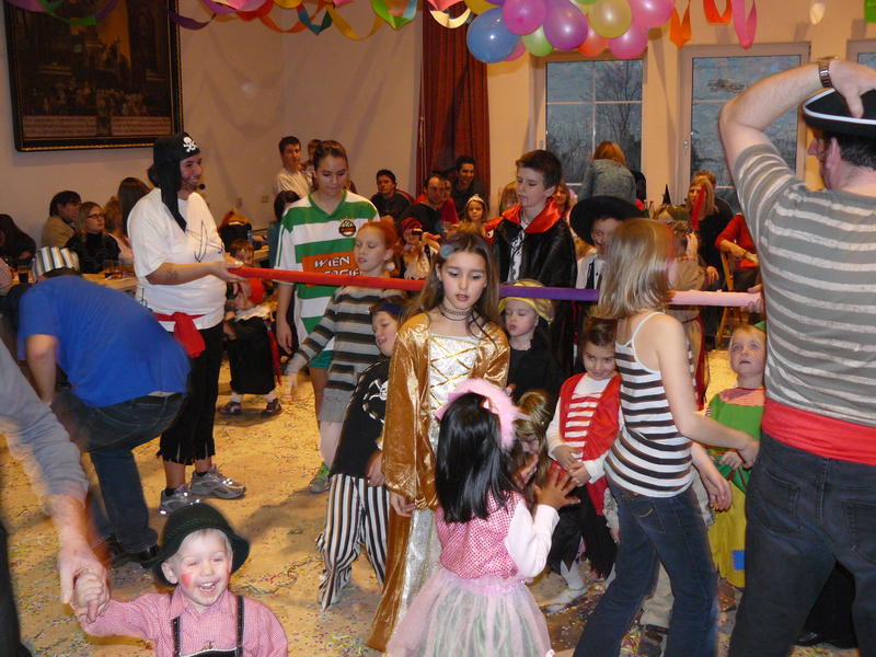 kinderball08 156.jpg