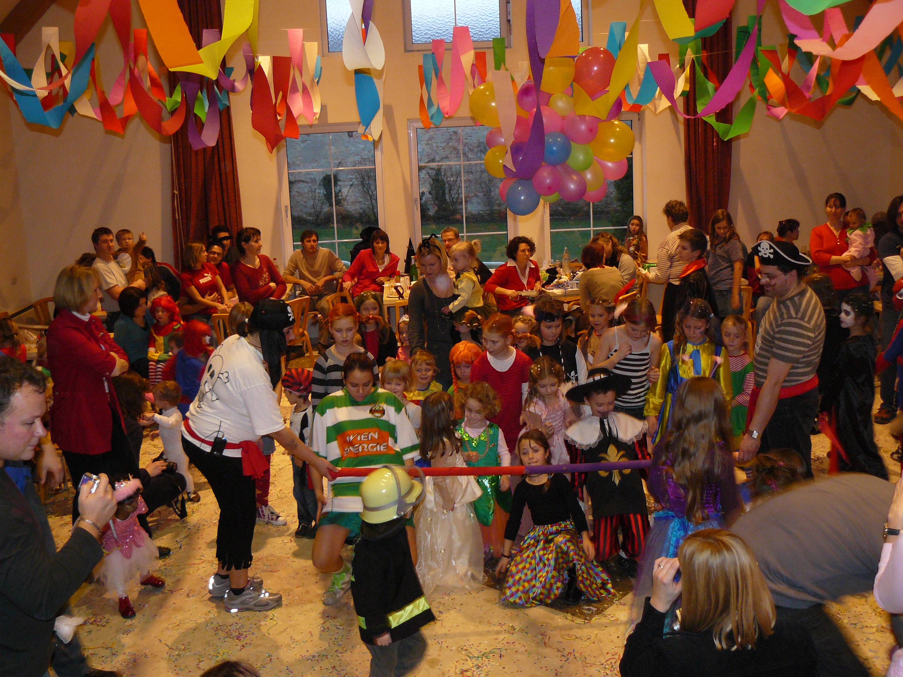 kinderball08 168.jpg