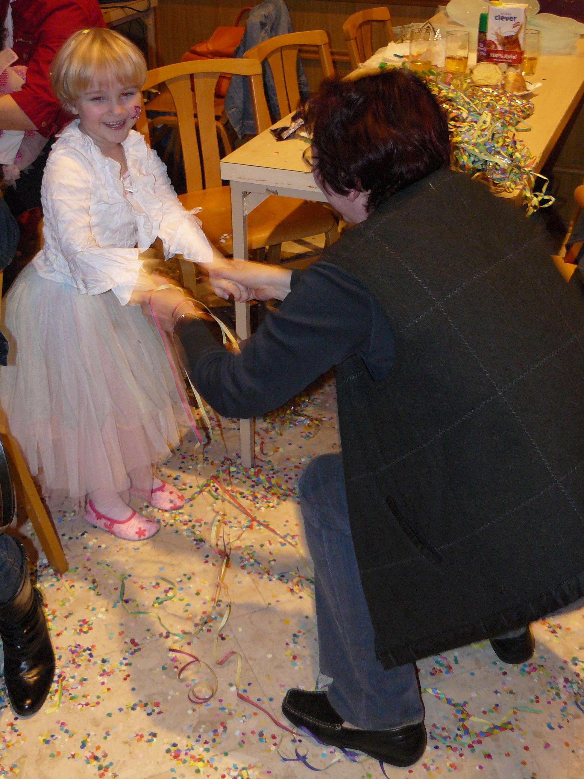 kinderball08 185.jpg