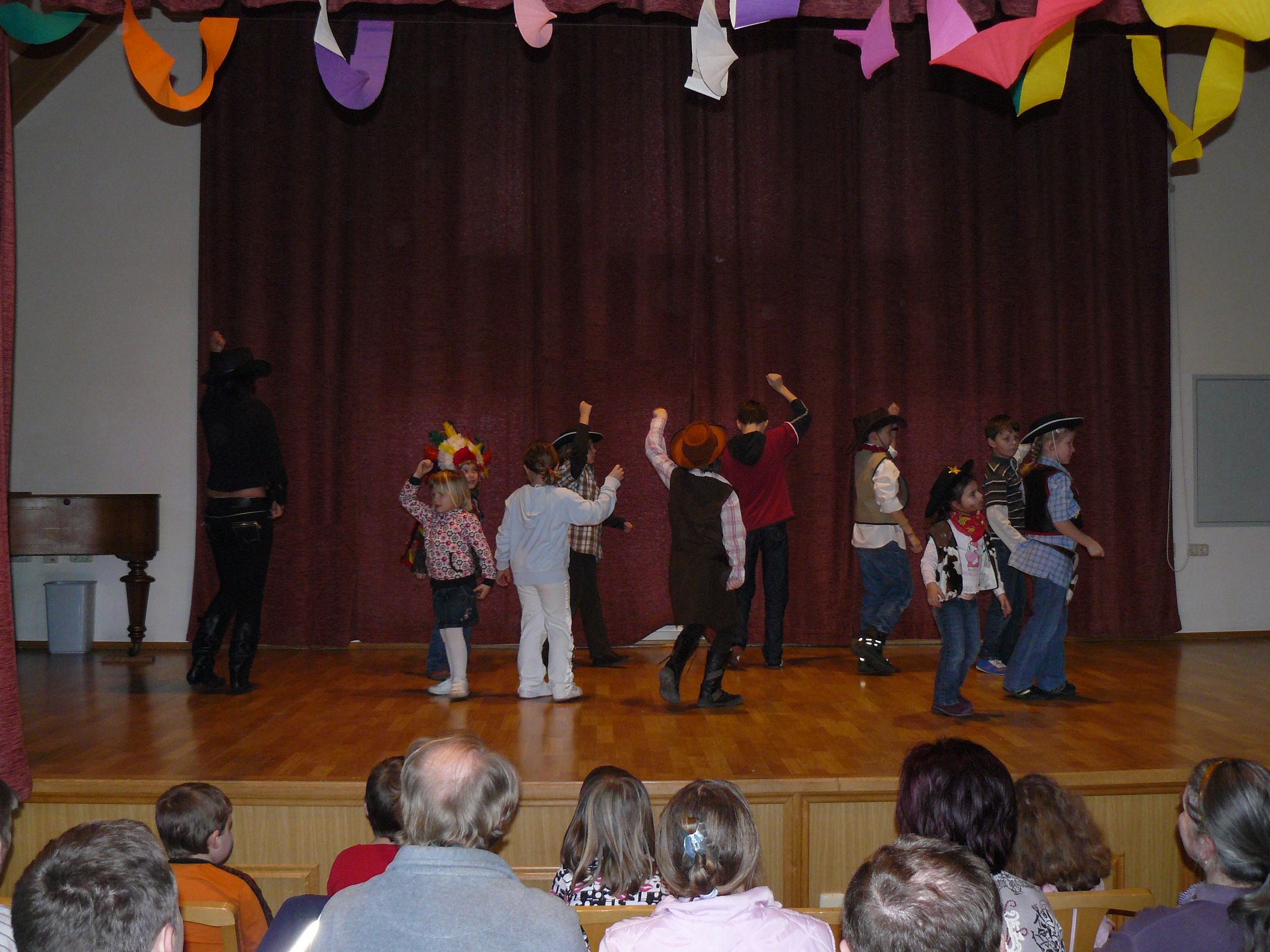 kinderball09 179.JPG